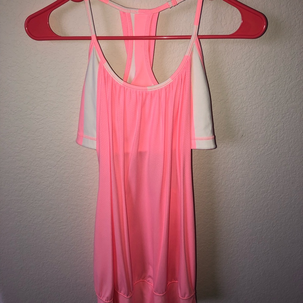 Lululemon tank with built in sports bra!